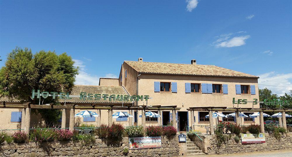 Hotel Restaurant Les 3 Chenes Fréjus 外观 照片