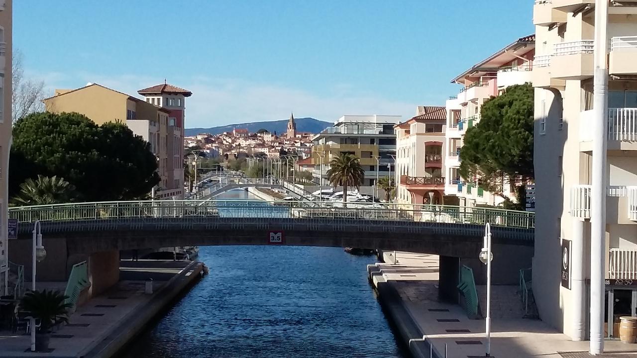 Hotel Restaurant Les 3 Chenes Fréjus 外观 照片