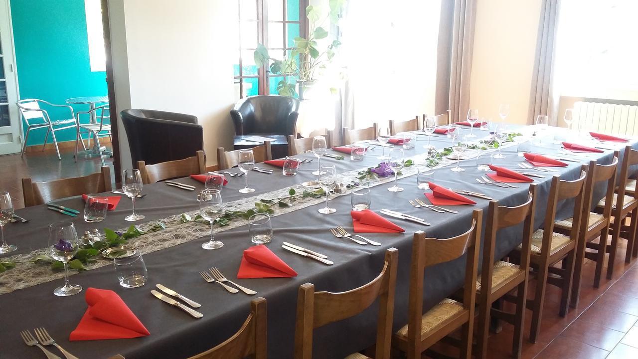 Hotel Restaurant Les 3 Chenes Fréjus 外观 照片